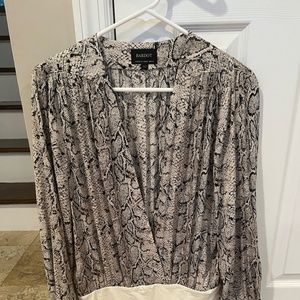 Bardot gray snake print bodysuit 10 large